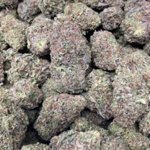 Blue Dream cannabis strain - sweet berry flavor hybrid with euphoric and relaxing effects